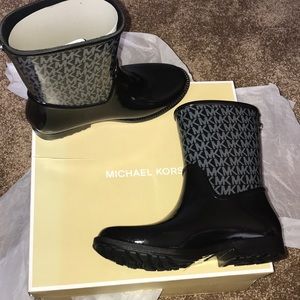 michael kors sutter rain boots